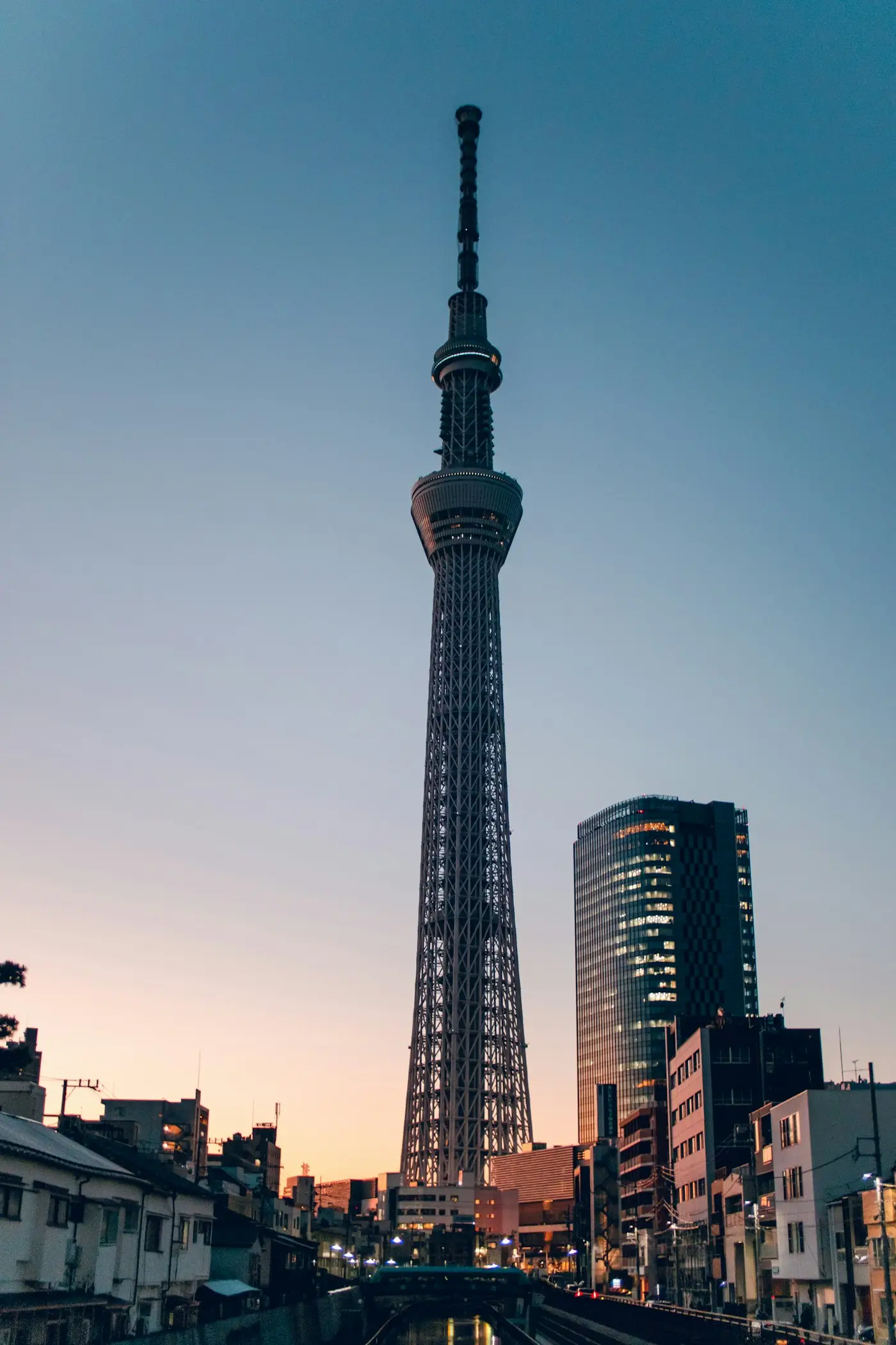 La Tokyo Skytree sous un ciel bleu